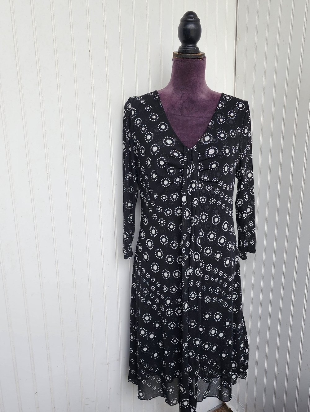 CHAUS Mod Dots White Black Long Sleeve Ruffle V-Neck Dress Stretch Nylon L
